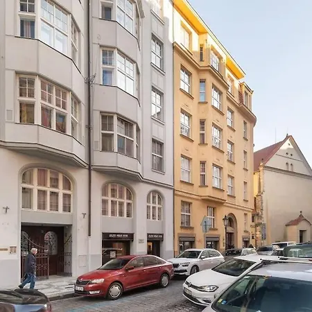 Modern Old Town Prag