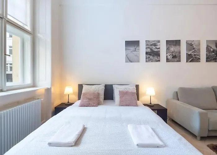 Luxury On Old Town Square